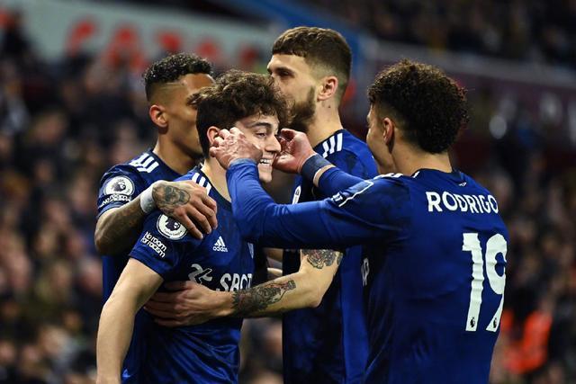 76人两将回归！保罗·乔治首发战篮网，博纳迎来复出（76人喜迎双将回归：保罗·乔治首发迎战篮网，博纳复出）