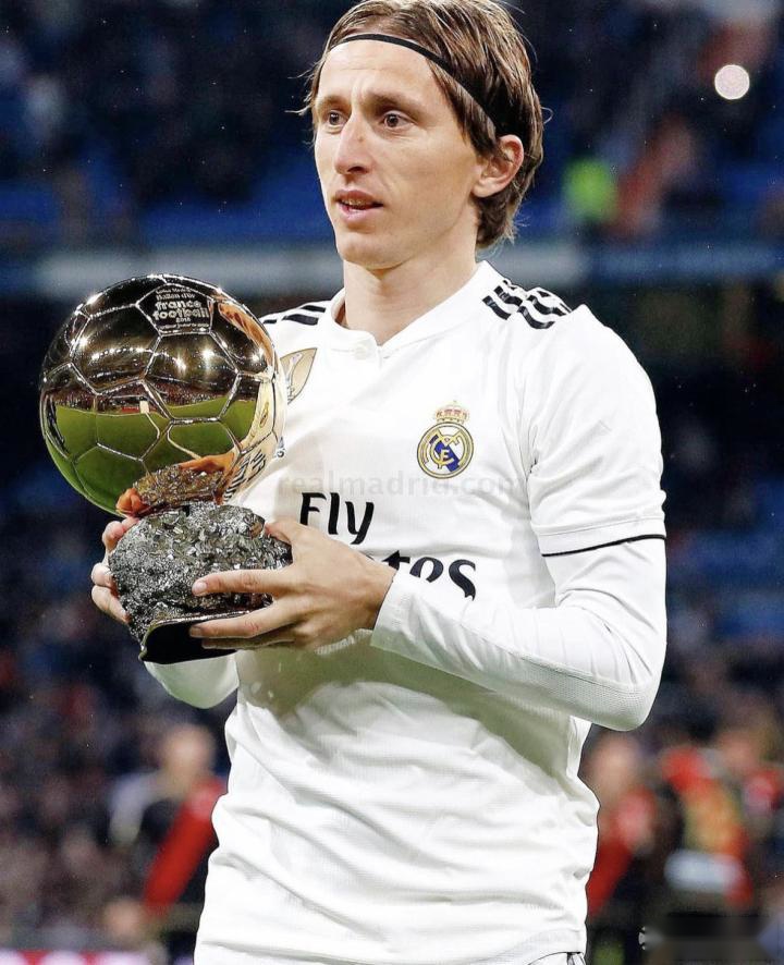 海港客战武里南联：海港3外援首发，李圣龙、杨世元出战（海港客场挑战武里南联：三外援首发，李圣龙与杨世元出战）